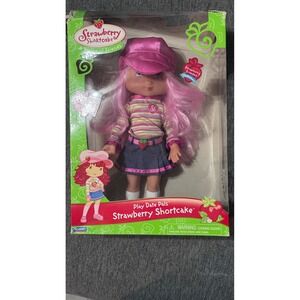2006 Strawberry Shortcake Play Date Pals Doll with Pink Hair and Pink Cap W/ Box
